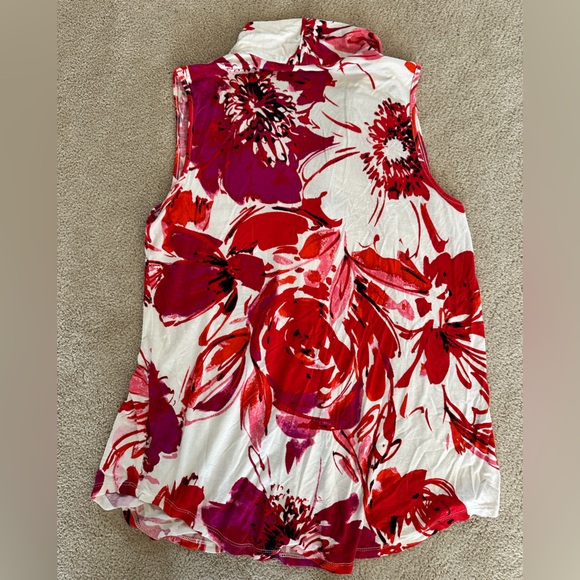 Cable & gauge Floral Sleeveless Flowy Tank - Picture 6 of 7